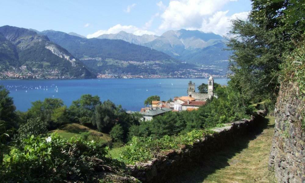 Casa Teresina - Corenno Plinio Lago Di Como Appartement Dervio Buitenkant foto